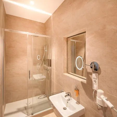 Midoma, Self Check-in Hotel, Hannover Messe * Латцен